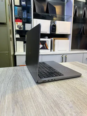 Laptop Apple MacBook Pro 2021 M1 16GB Apple M2 SSHD+SSD 512GB