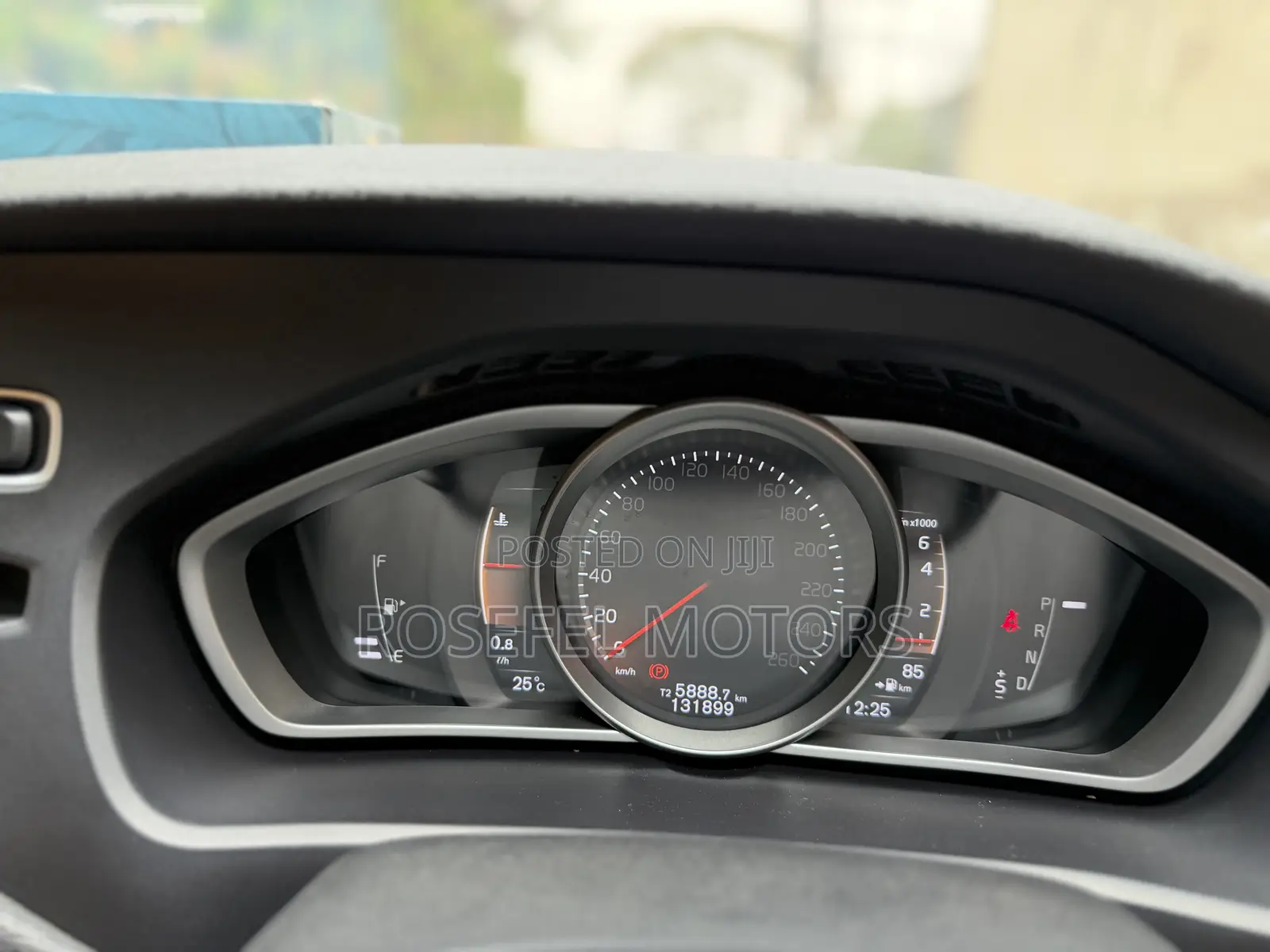 Volvo V40 2017 Gold
