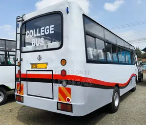 Isuzu Executive Bus 2017 White