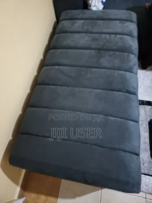 Ottoman Pouf/Seat