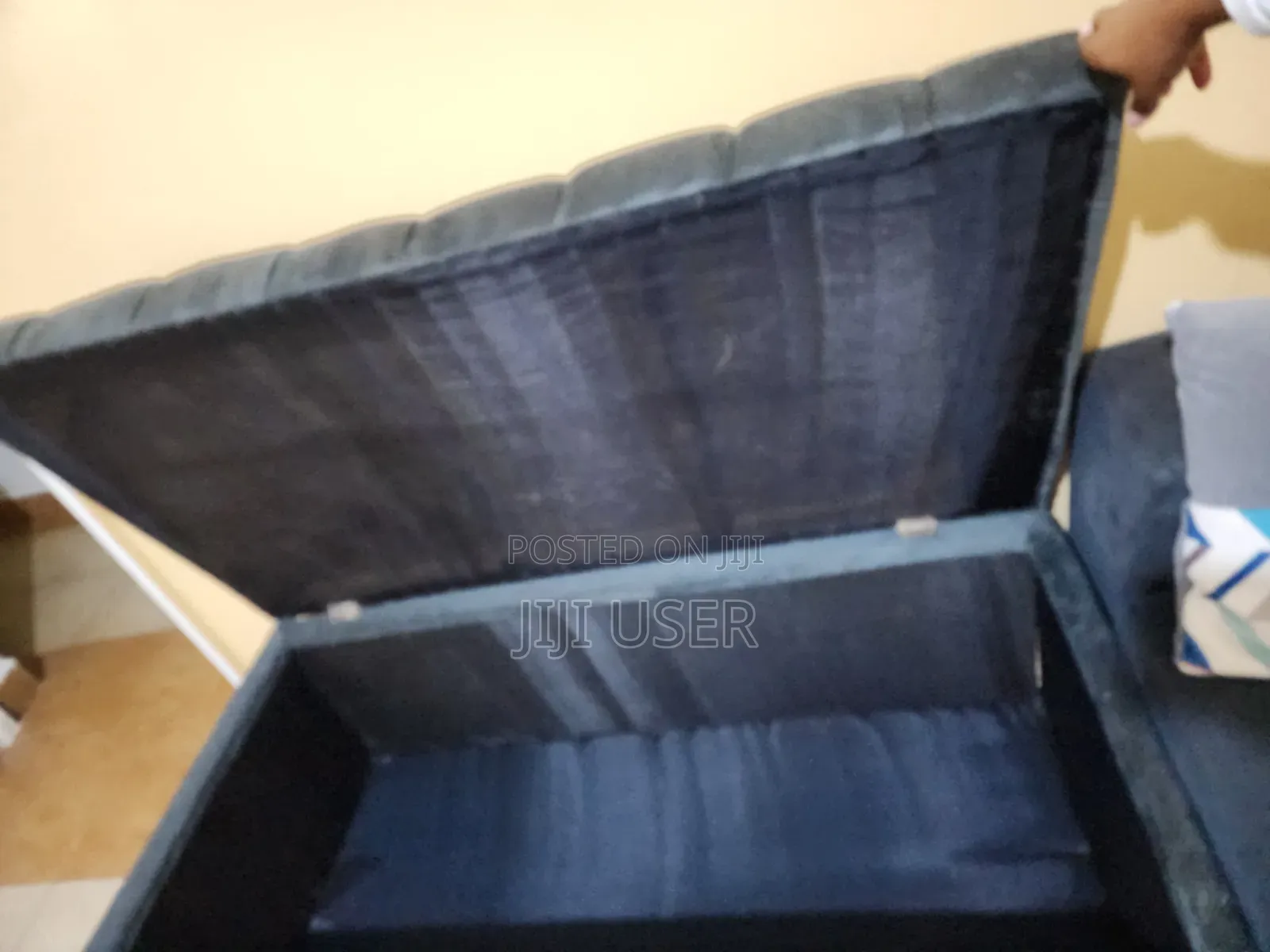 Ottoman Pouf/Seat