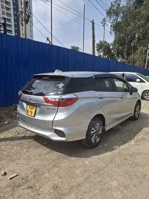 Honda Fit Shuttle 1.5 Hybrid 2WD 2016 Silver