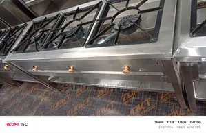 Stainless Steel Pro 3-Burners Stove for Hotels.