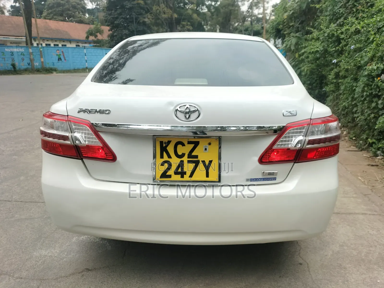 Toyota Premio 2013 White