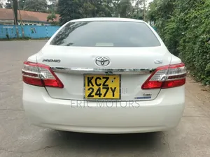 Toyota Premio 2013 White