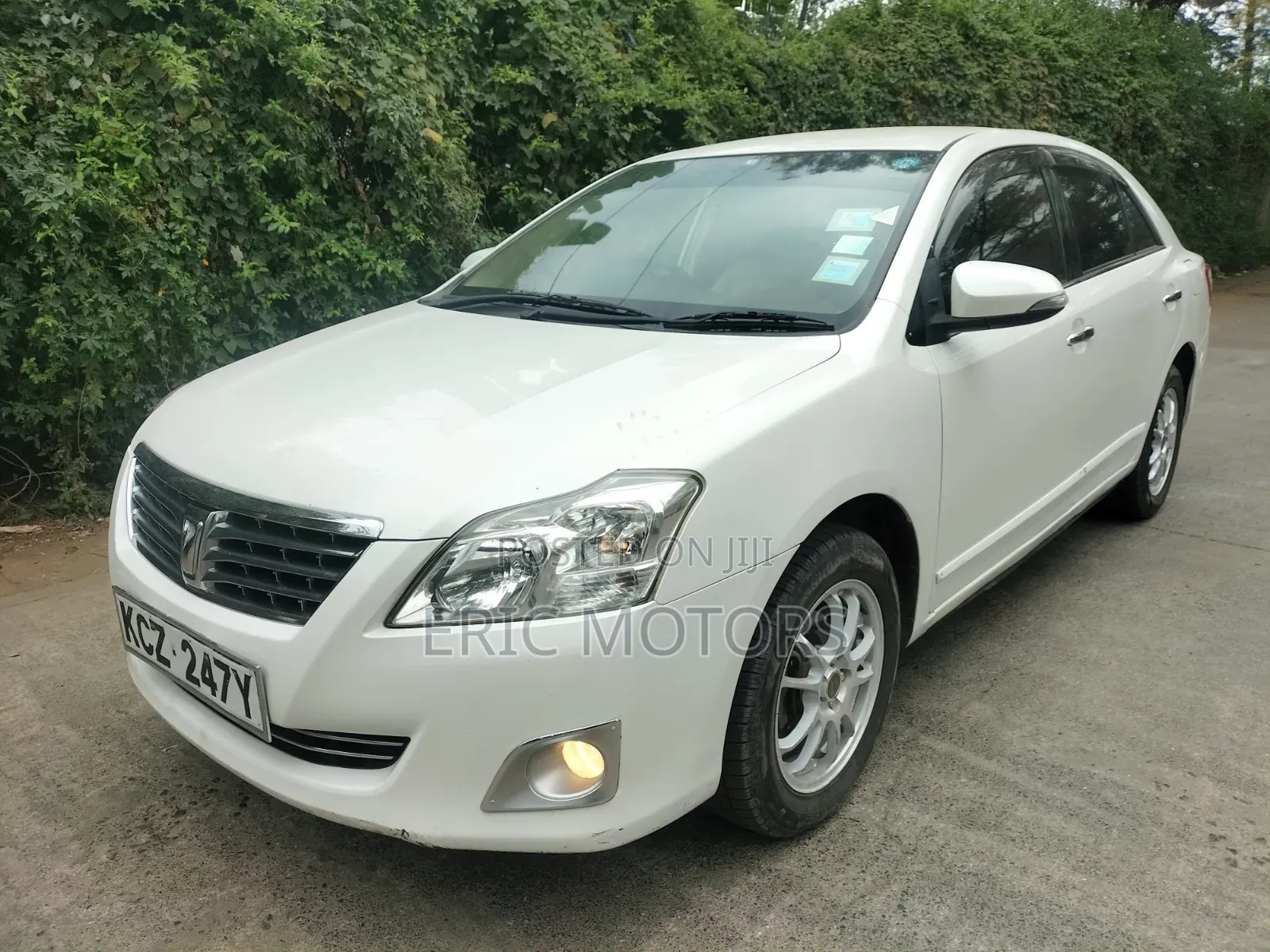 Toyota Premio 2013 White