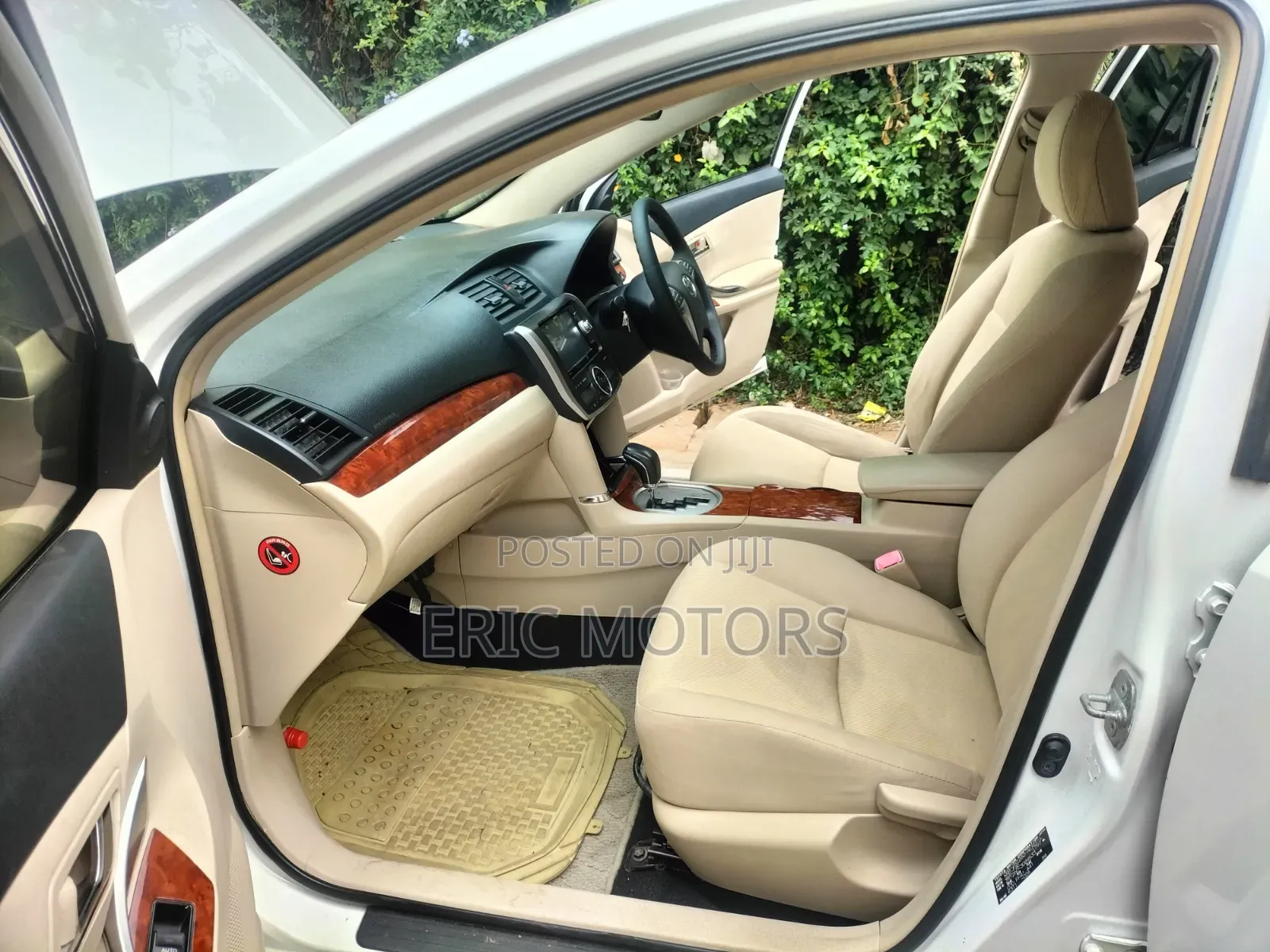 Toyota Premio 2013 White