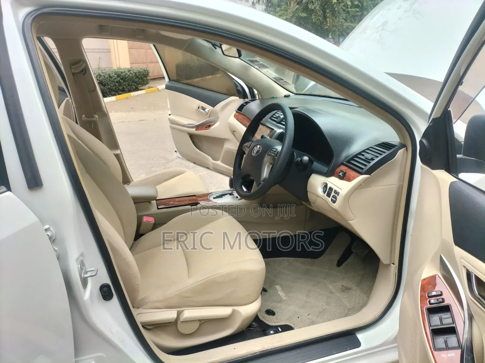 Toyota Premio 2013 White