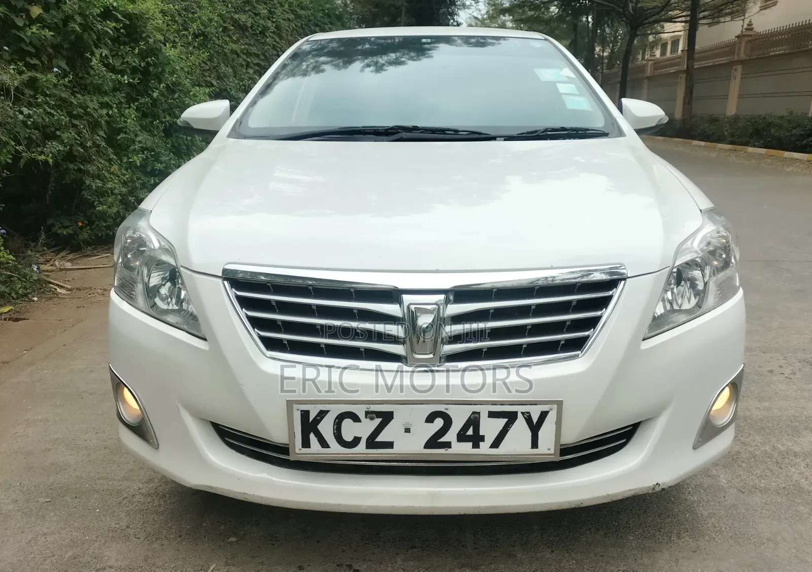 Toyota Premio 2013 White