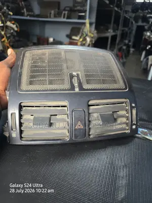 Toyota Auris 2010 Console