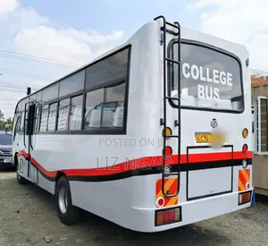 Isuzu Executive Bus 2017 White