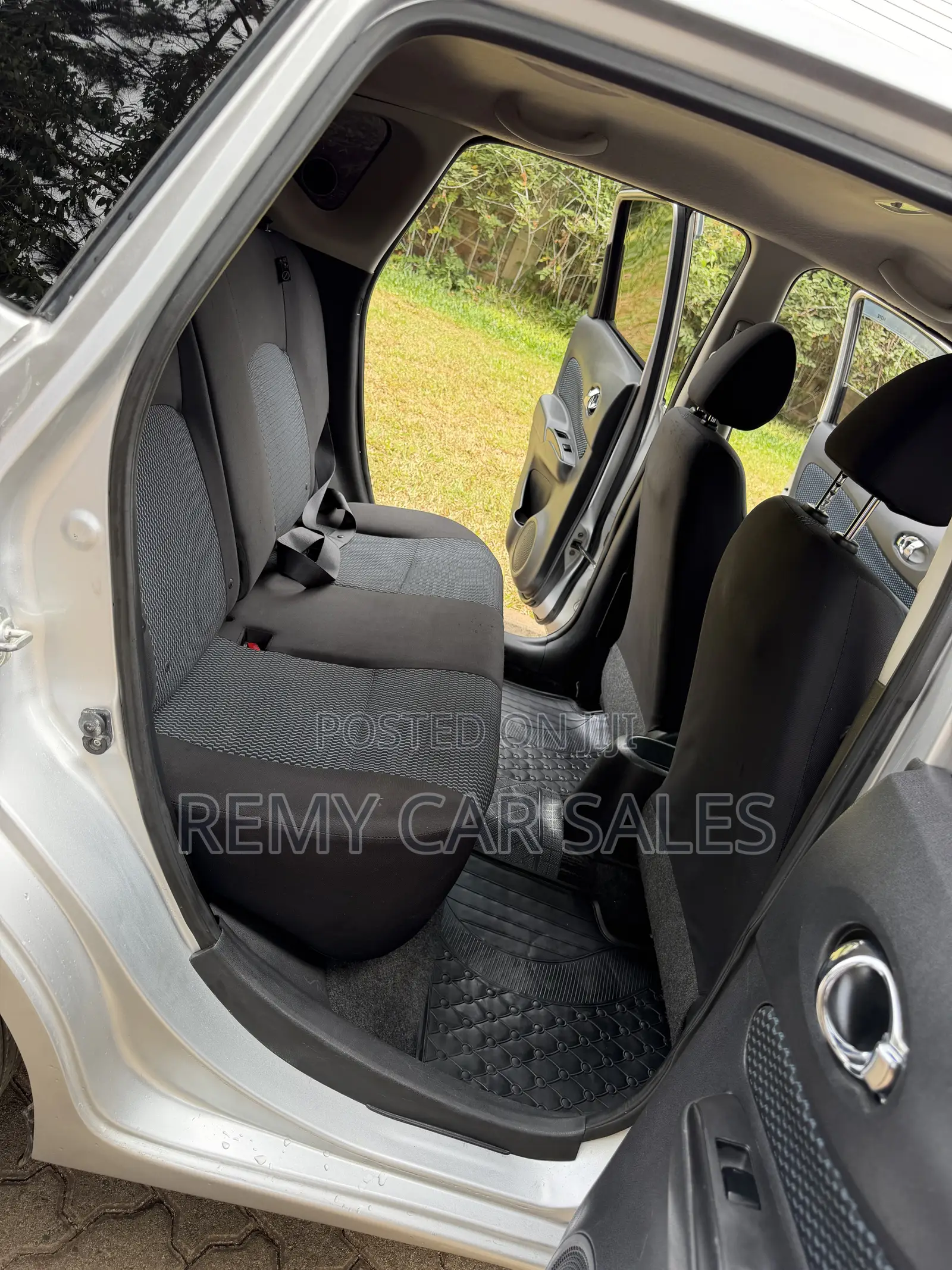 Nissan Note 2012 Silver