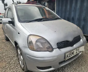 Toyota Vitz 1.3 FWD 5dr 2003 Silver