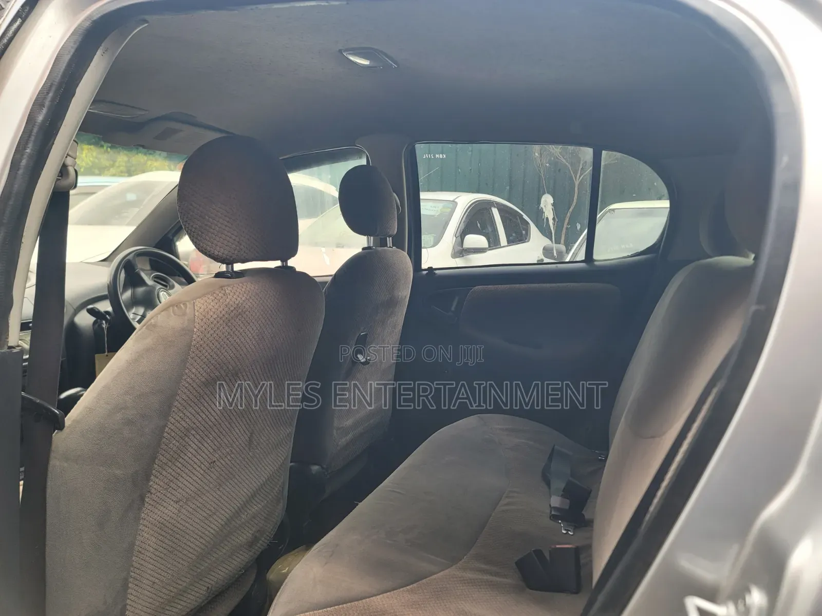Toyota Vitz 1.3 FWD 5dr 2003 Silver