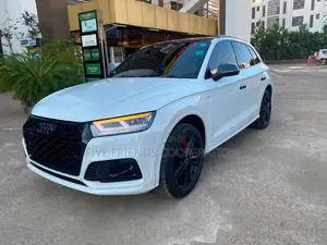 Audi Q5 2.0T Premium AWD quattro 2018 White