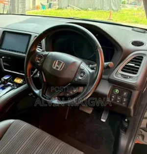 Honda Vezel 2017 White