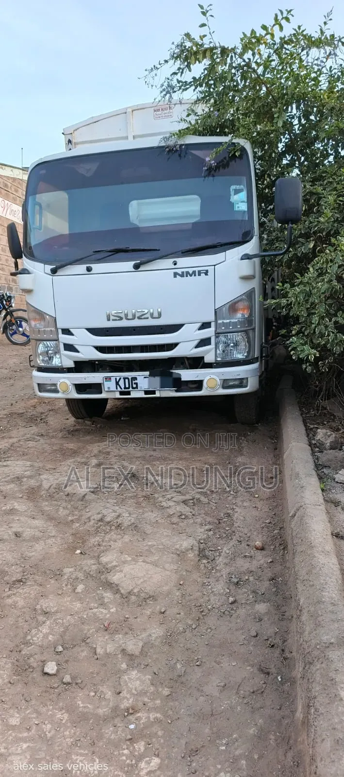 Isuzu NMR 2021model