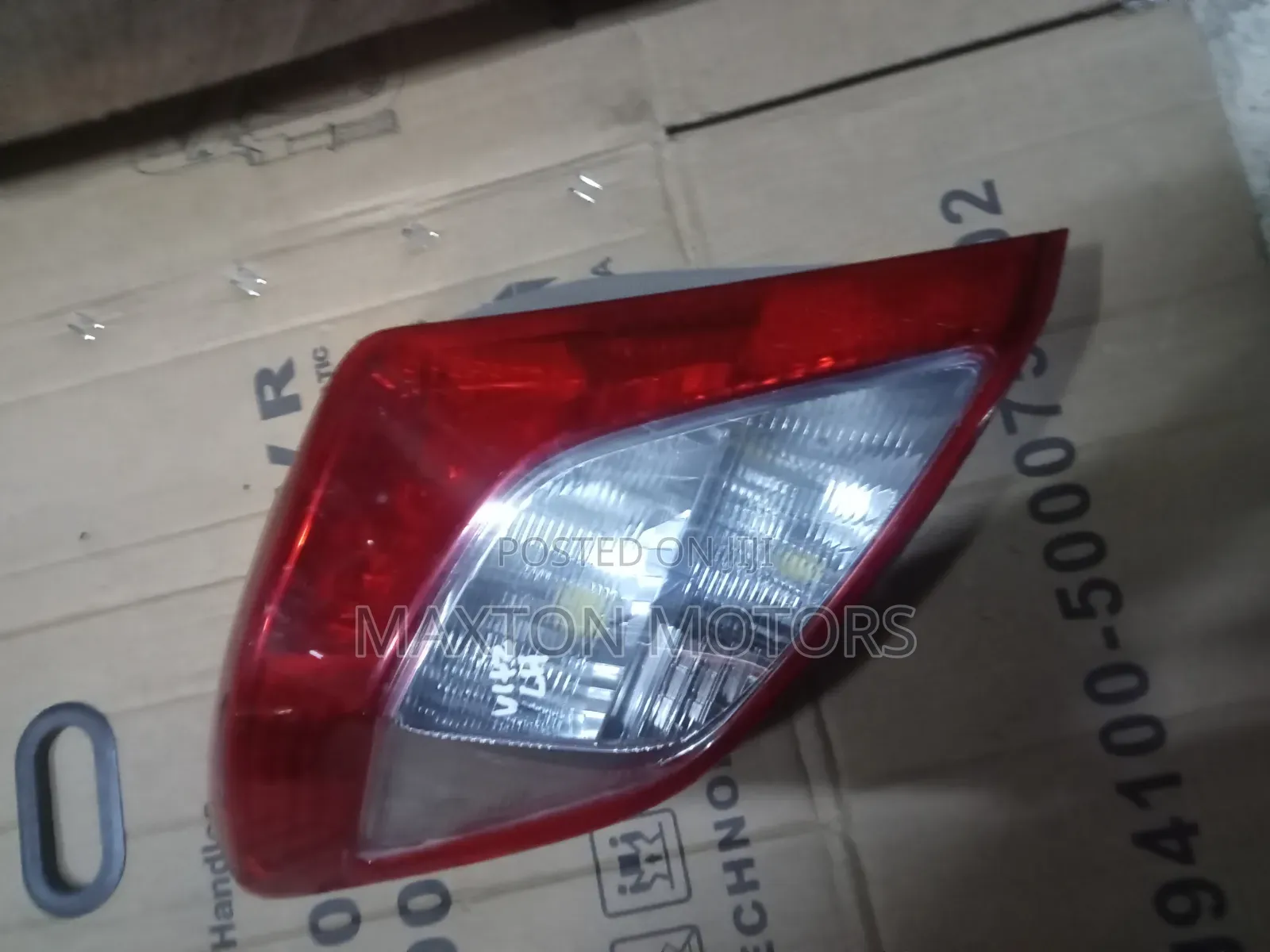 Toyota Vitz Jewella 2012 Taillight