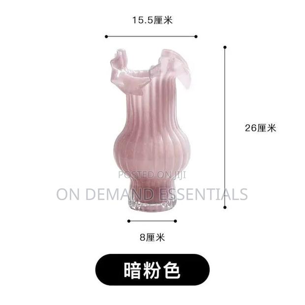 Fancy Glass Flower Vase - thumbnail 3