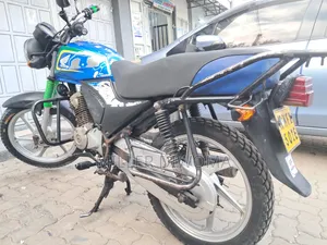 Honda CB 2024 Blue
