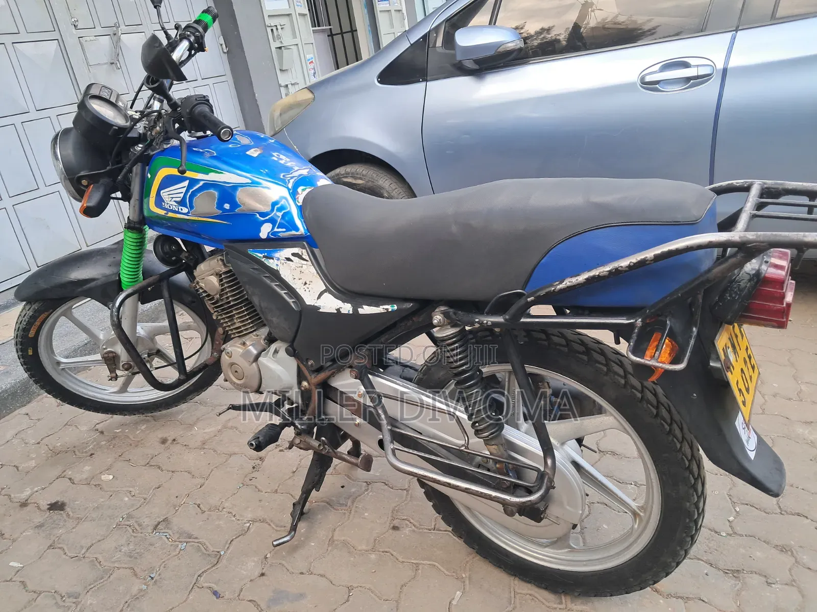 Honda CB 2024 Blue