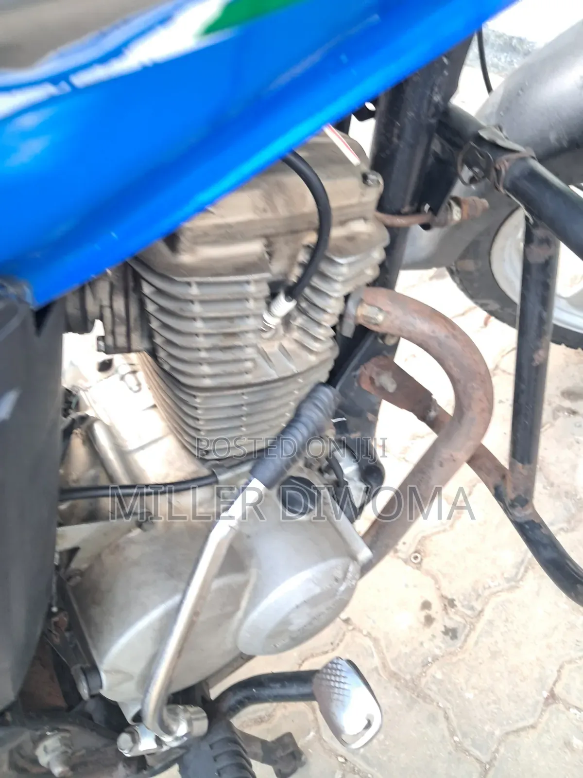 Honda CB 2024 Blue