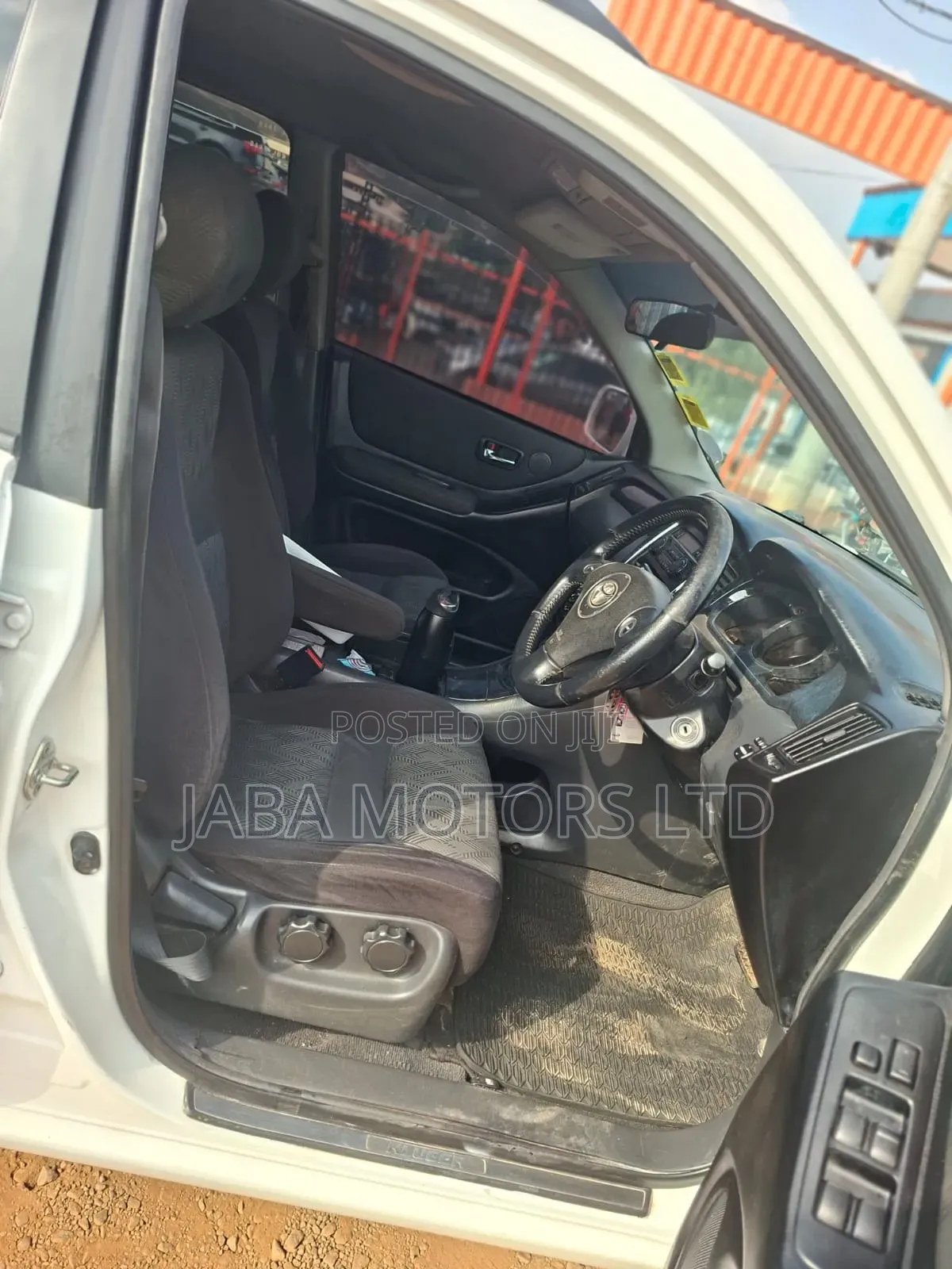 Toyota Kluger 2003 White
