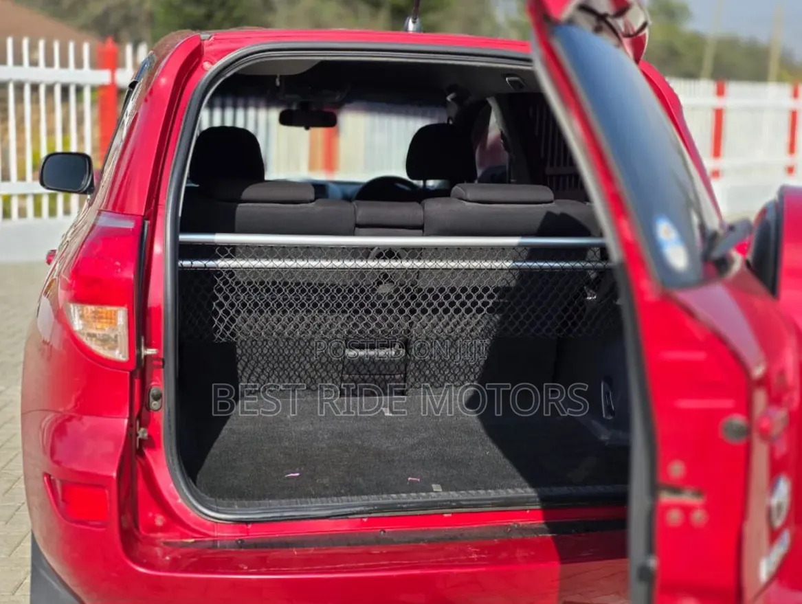 Toyota RAV4 4x4 2009 Red