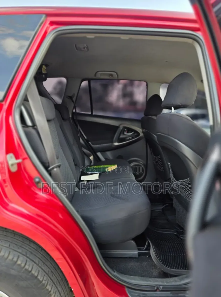 Toyota RAV4 4x4 2009 Red