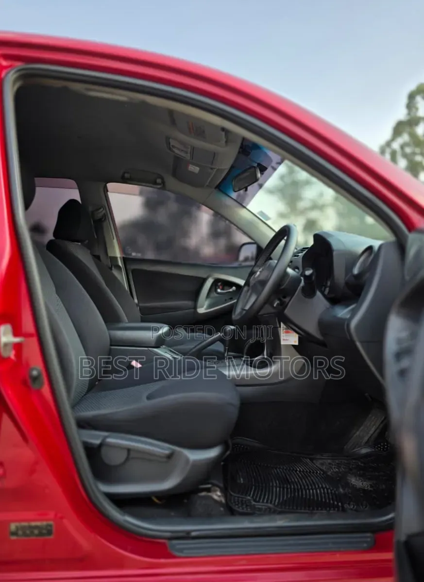 Toyota RAV4 4x4 2009 Red