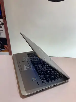 Laptop HP EliteBook 820 G4 8GB Intel Core i5 SSD 256GB