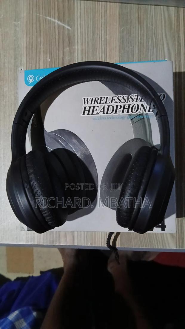 Second Hand Cerebrat Wireless Headphones - main view