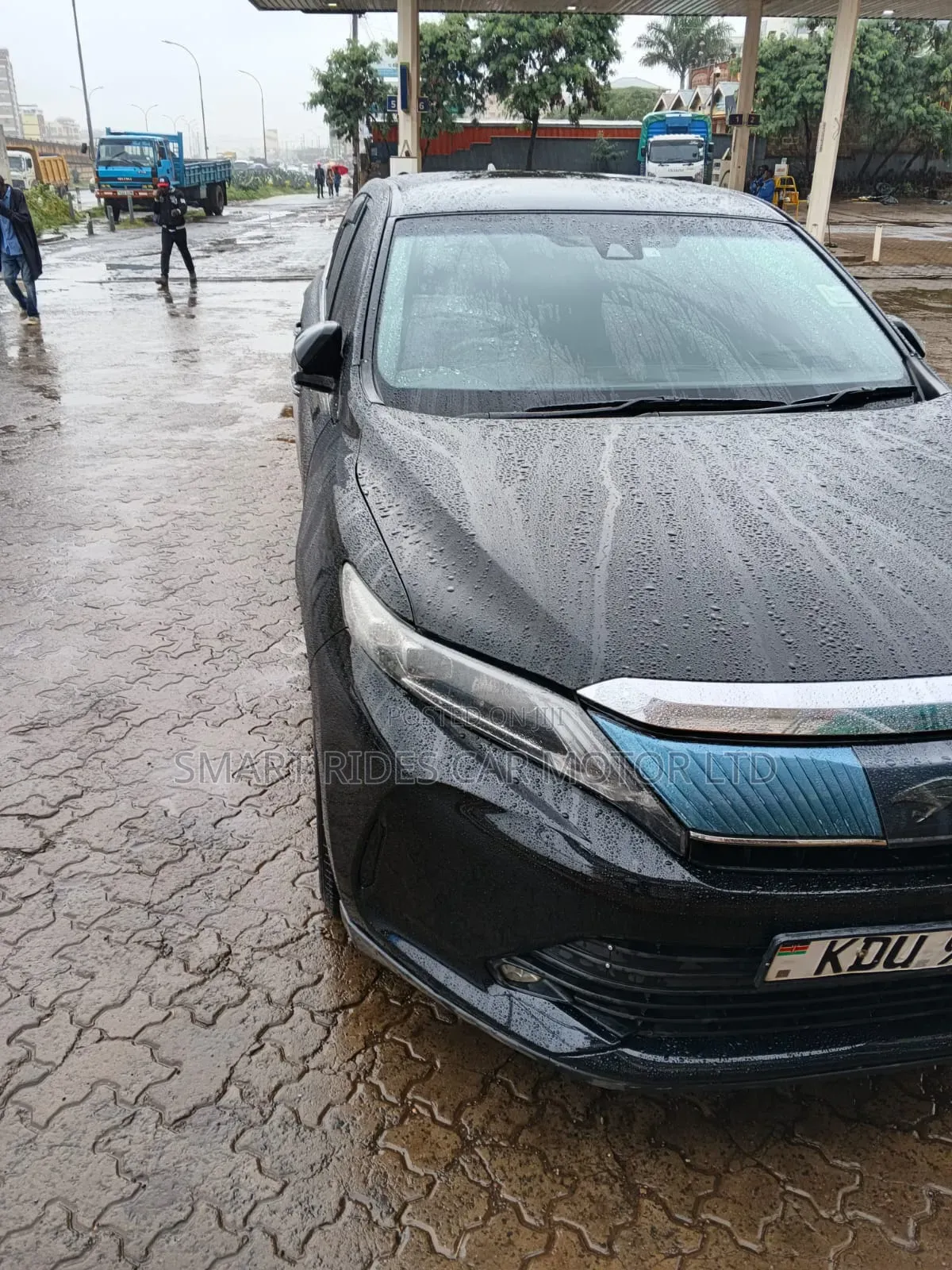 Harrier ,Honda Vezel Car Hire Available