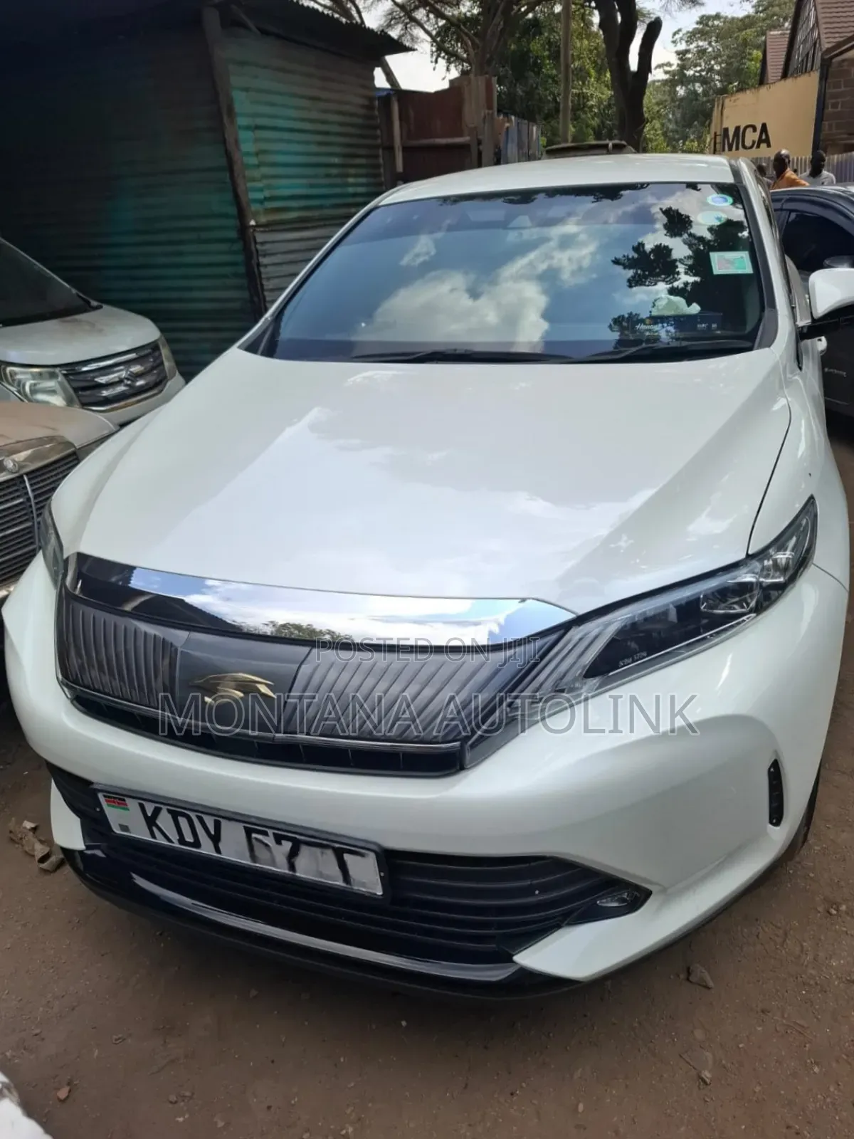 Toyota Harrier 2.0 2020 Pearl