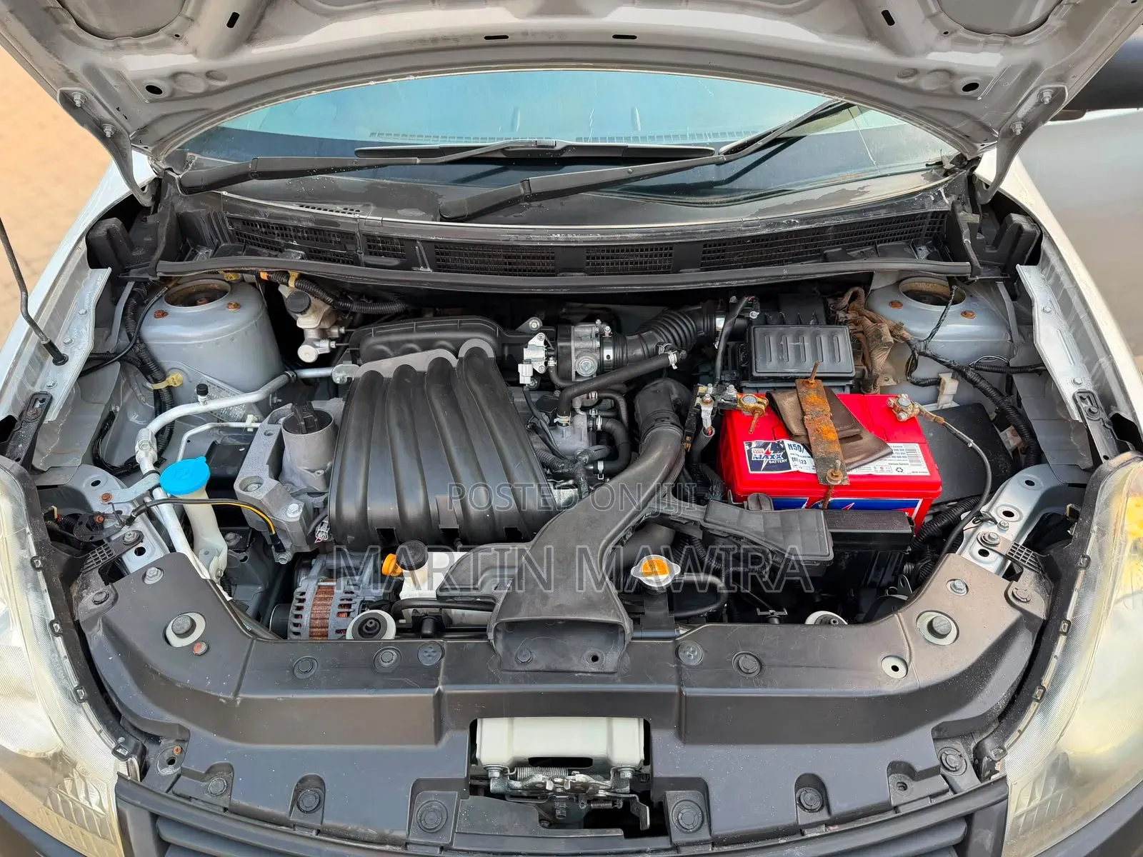 Nissan Advan 2010 Silver