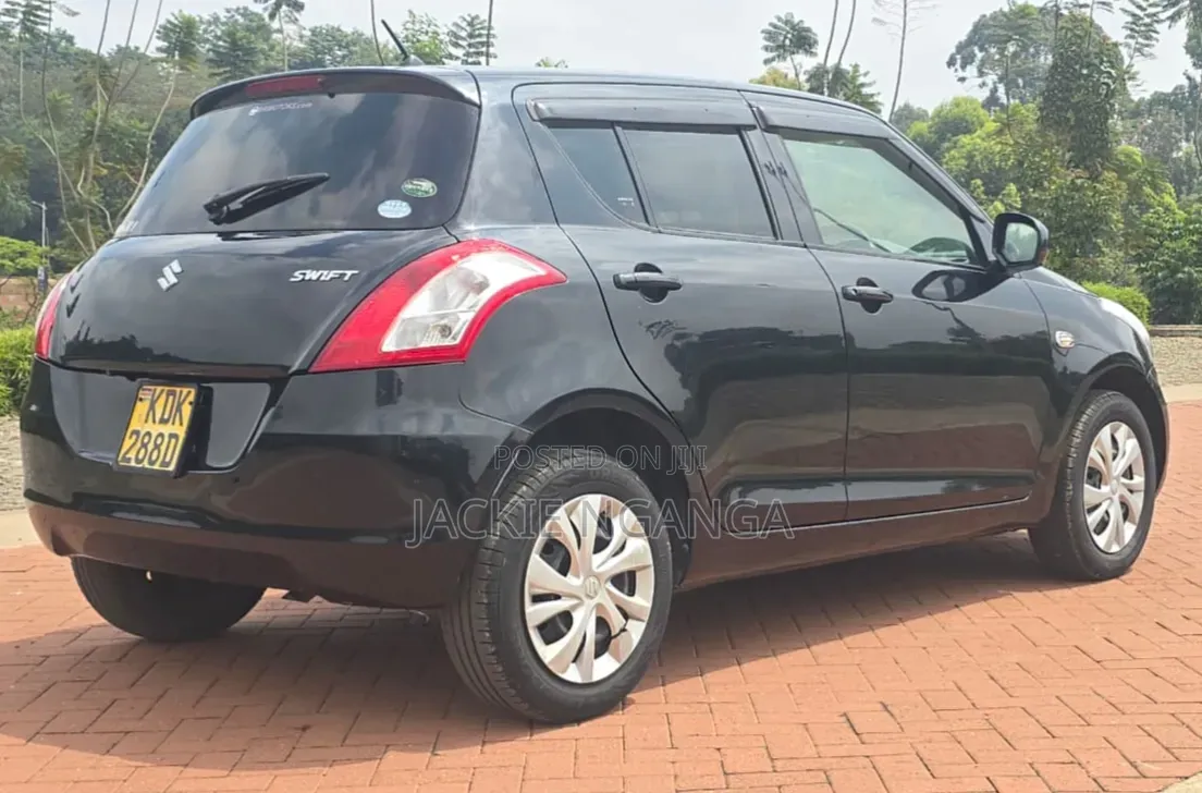 Suzuki Swift 2015 Black