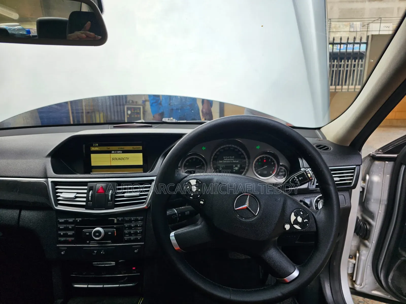 Mercedes-Benz E300 2010 Silver