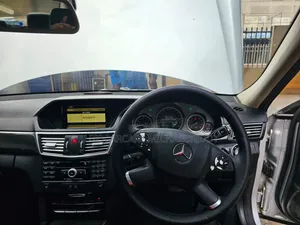 Mercedes-Benz E300 2010 Silver
