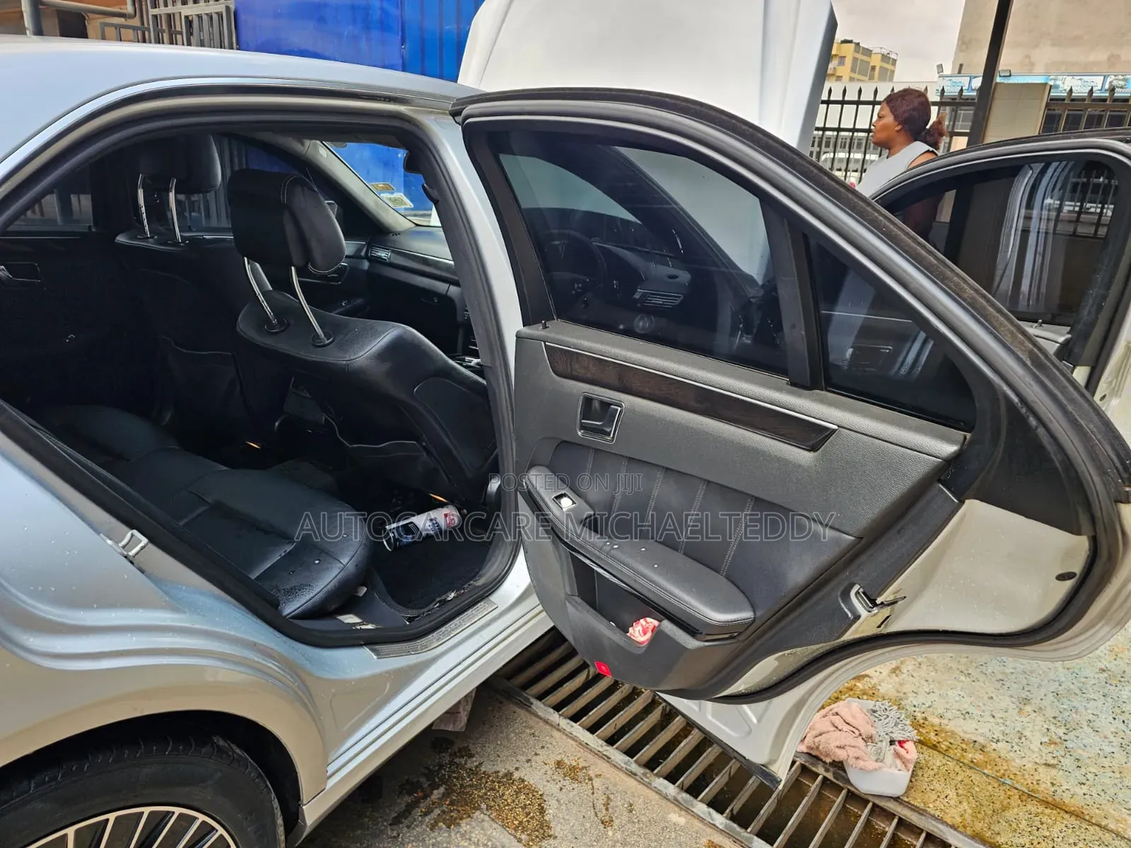 Mercedes-Benz E300 2010 Silver