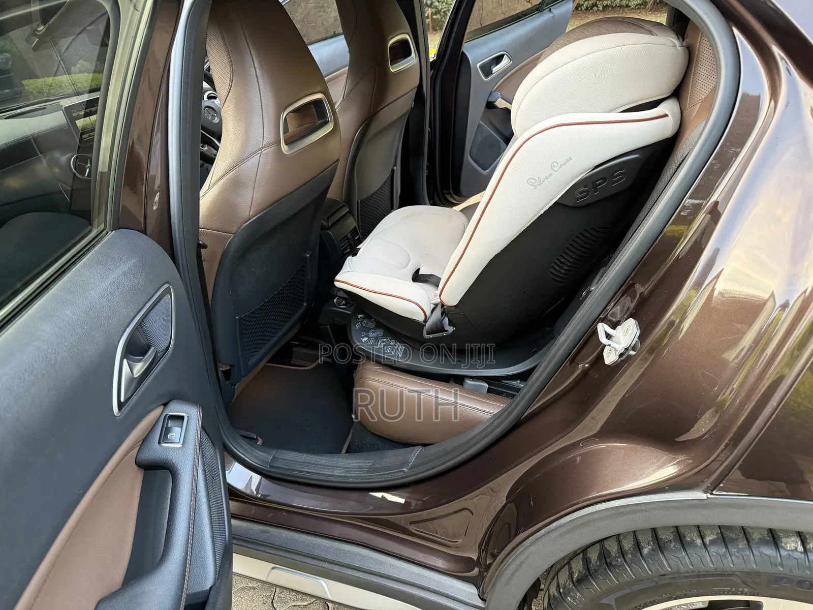 Mercedes-Benz GLA-Class 2015