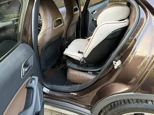Mercedes-Benz GLA-Class 2015