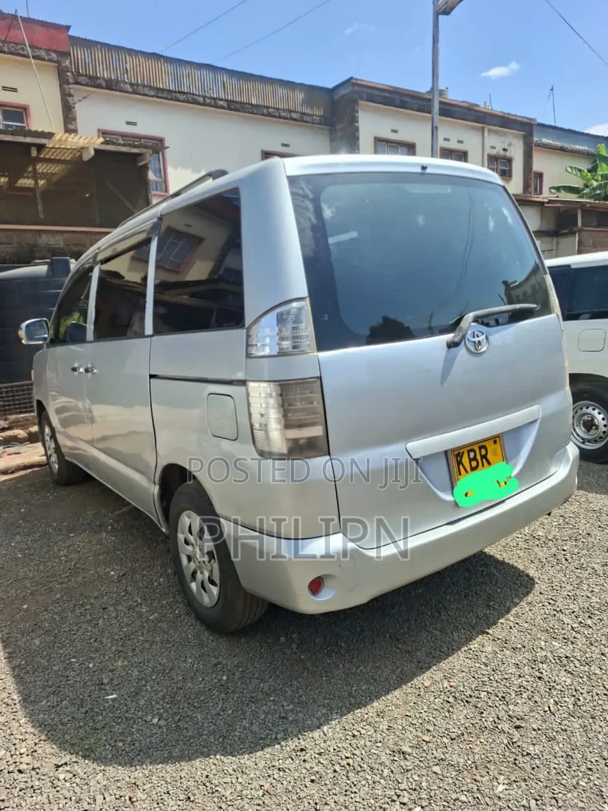Toyota Voxy 2006 Silver