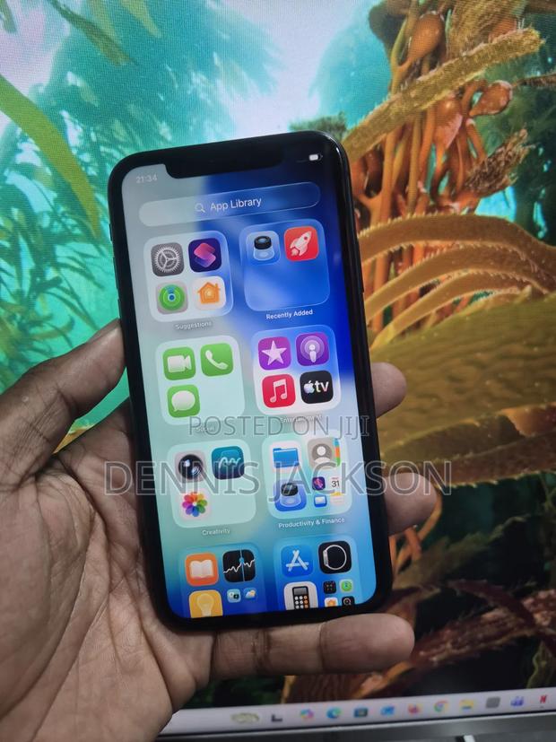 Apple iPhone 11 128 GB Black - thumbnail 4