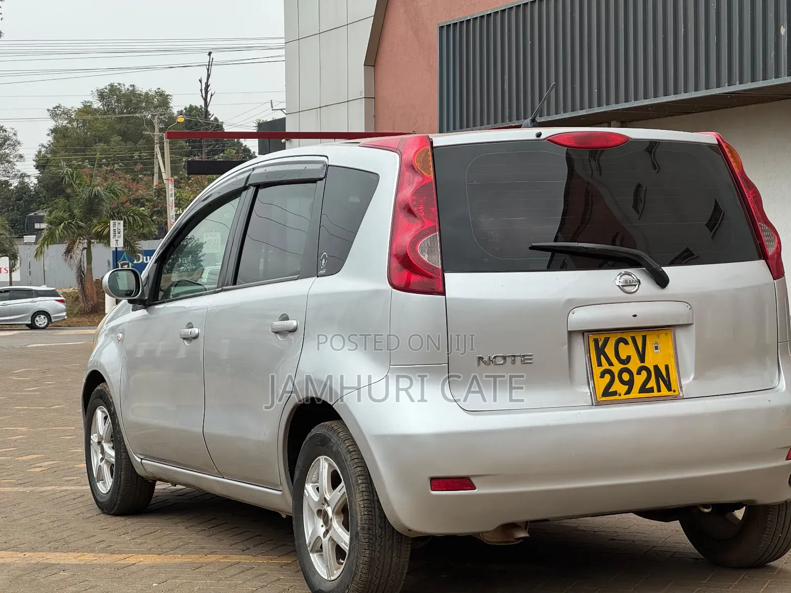 Nissan Note 2012 Silver