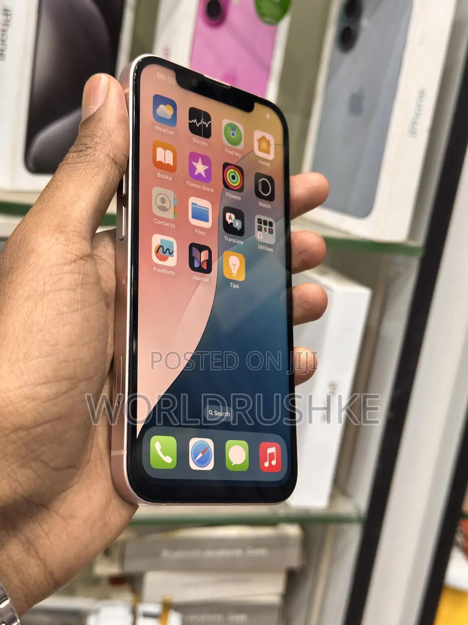 New Apple iPhone 13 128 GB White