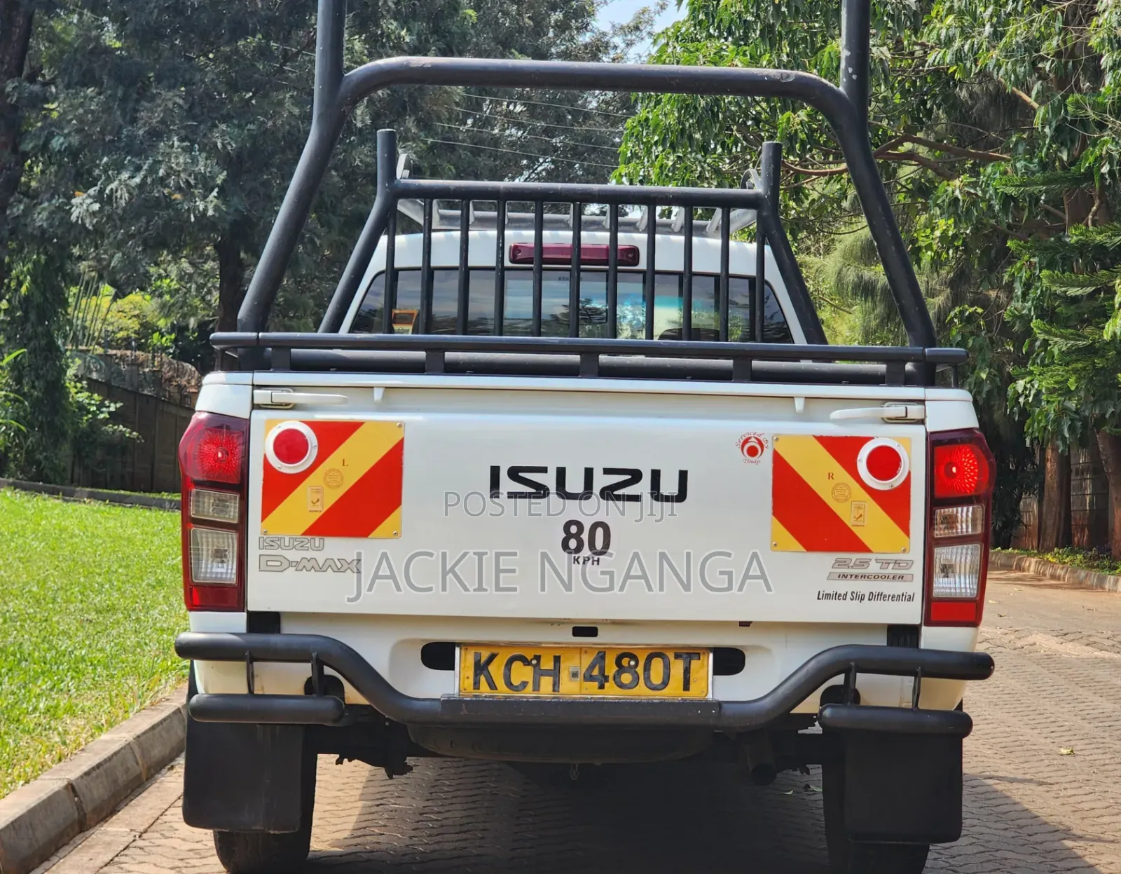 Isuzu D-MAX 2015 White