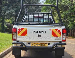 Isuzu D-MAX 2015 White