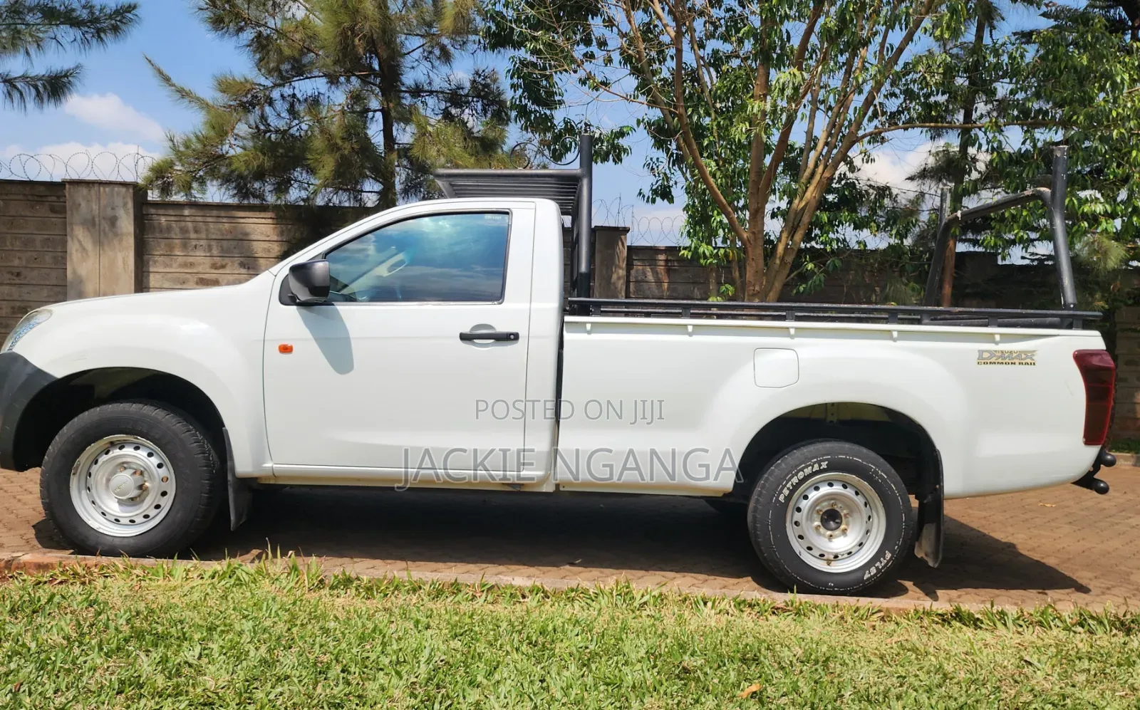 Isuzu D-MAX 2015 White