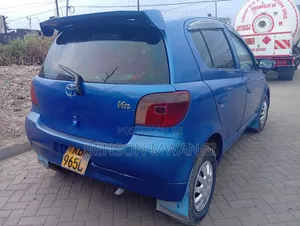 Toyota Vitz 2002 Blue