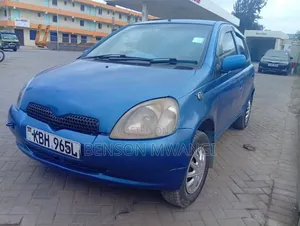 Toyota Vitz 2002 Blue